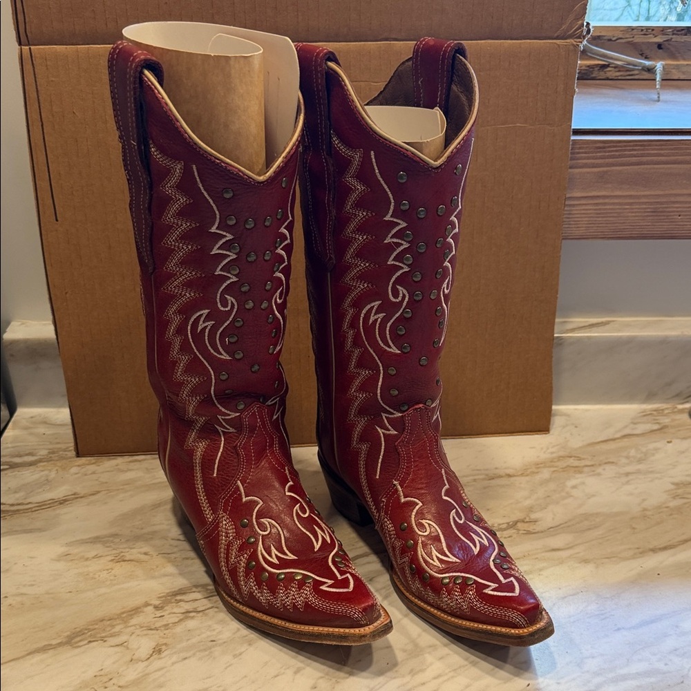 Circle G Red Heeled Boots